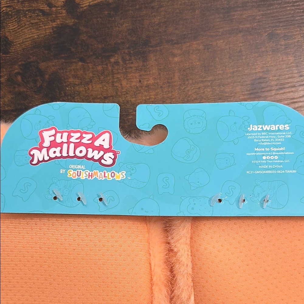 Fuzz A Mallows by Squishmallows Fuzzy Fox Slippers - Picture 6 of 8